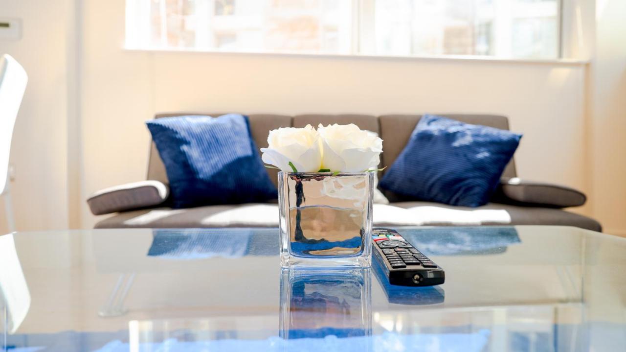 Comfy Spacious Apartment In Canary Wharf London Eksteriør billede