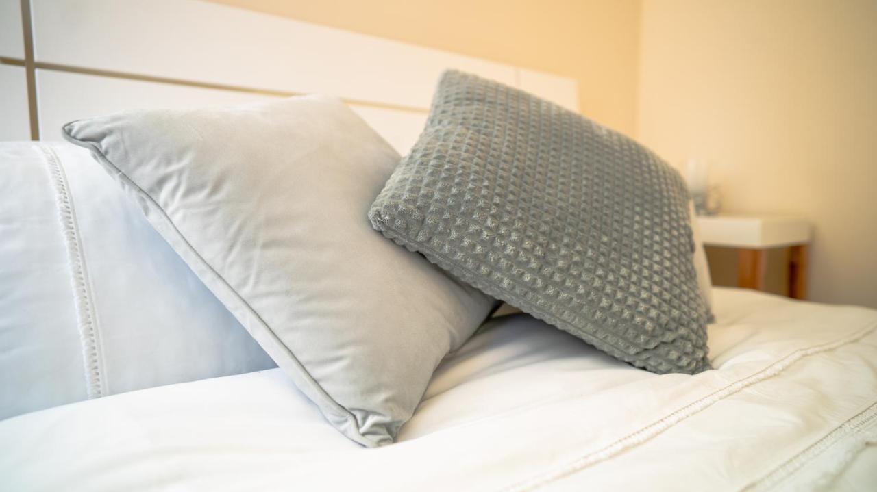 Comfy Spacious Apartment In Canary Wharf London Eksteriør billede